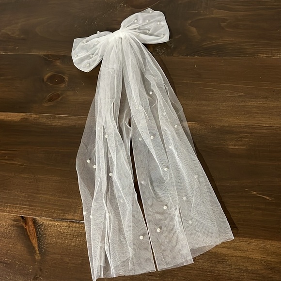 Tule Bow with Pearls | Bridal | NWOT main image 8